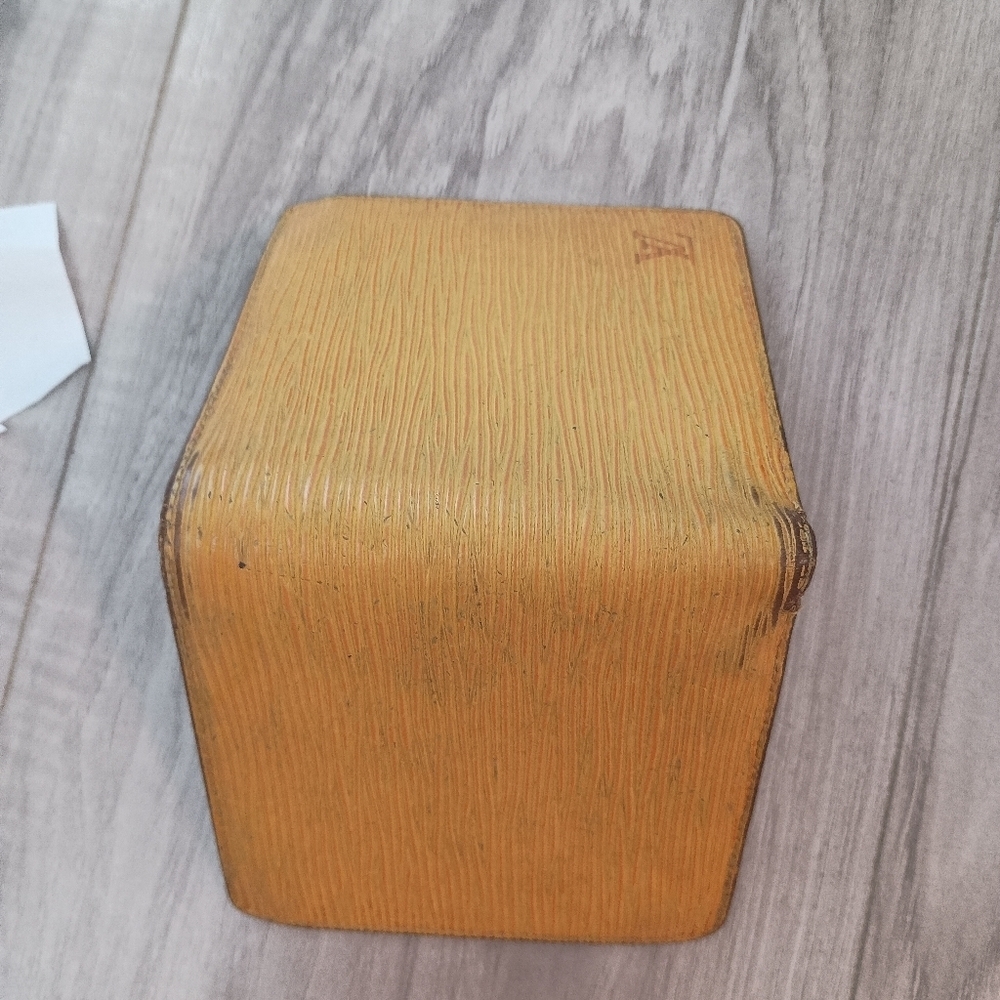 LOUIS VUITTON Epi Bifold  Wallet Marco  Yellow - Picture 3 of 8